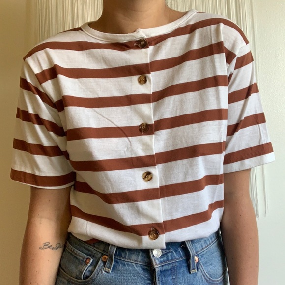 Vintage Tops - STRIPED BUTTON DOWN TEE